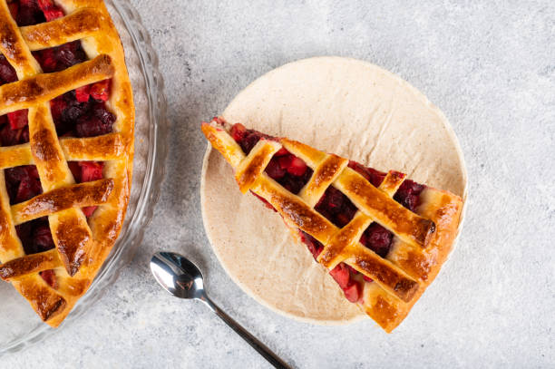 dutch apple vs strawberry rhubarb pie